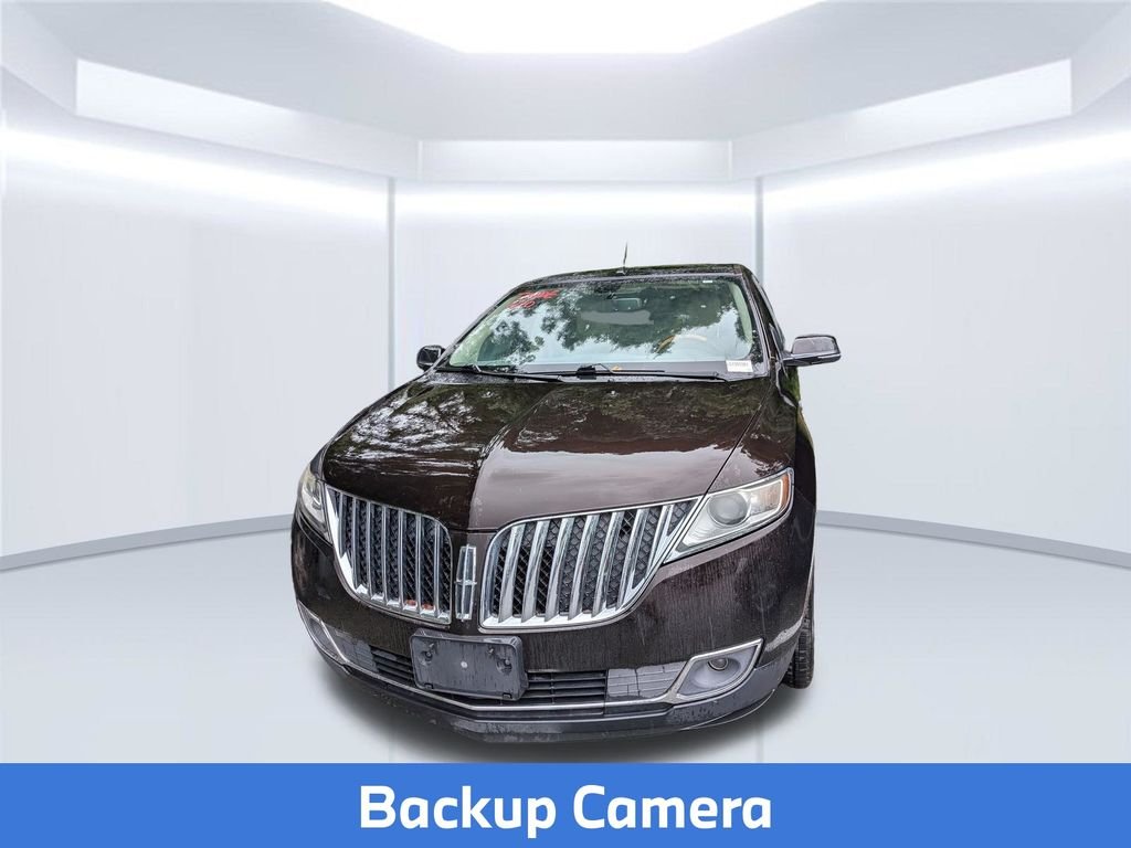 Used 2015 Brown Lincoln Base image 2