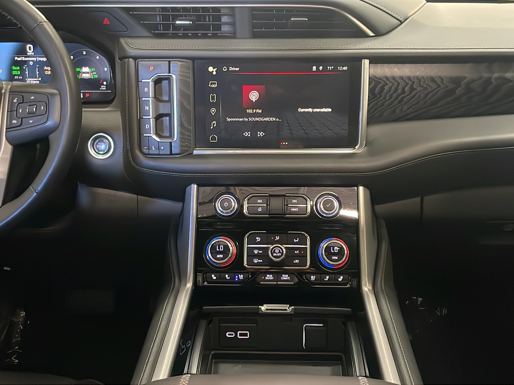 Used 2023 Silver GMC Denali image 20