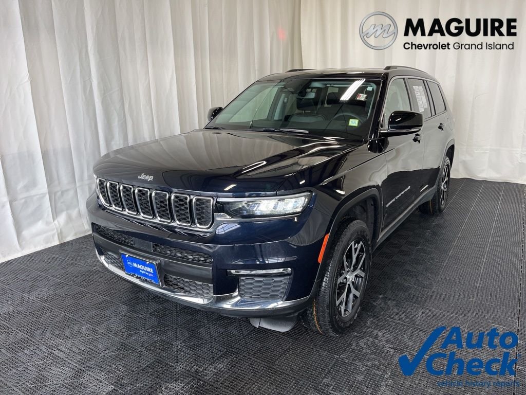 Used 2023 Black Jeep Limited image 1