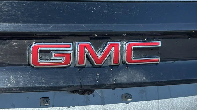 2025 GMC Acadia AT4 - Photo 28