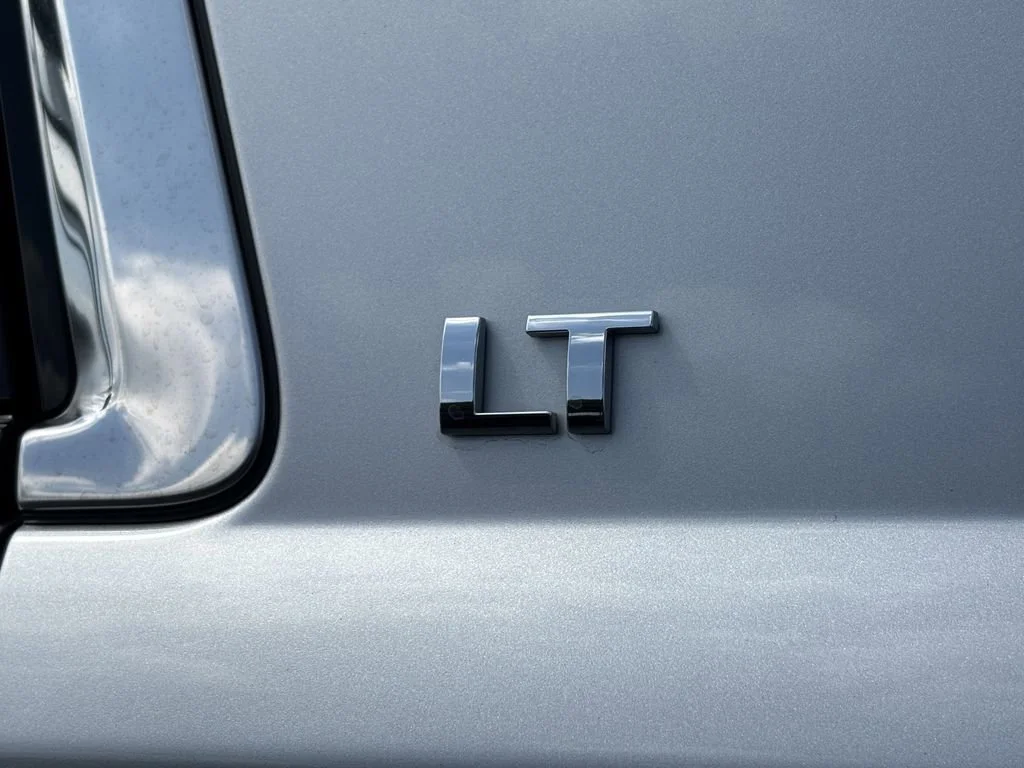 Used 2018 SILVER ICE METALLIC Chevrolet LT image 11