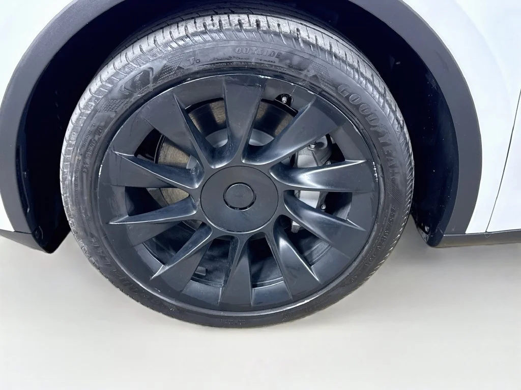 Used 2024 White Tesla Long Range image 31