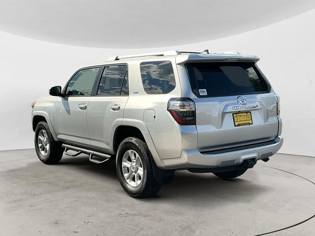 Used 2016 Silver Toyota SR5 Premium image 7