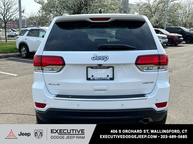 Used 2022 White Jeep Limited image 3
