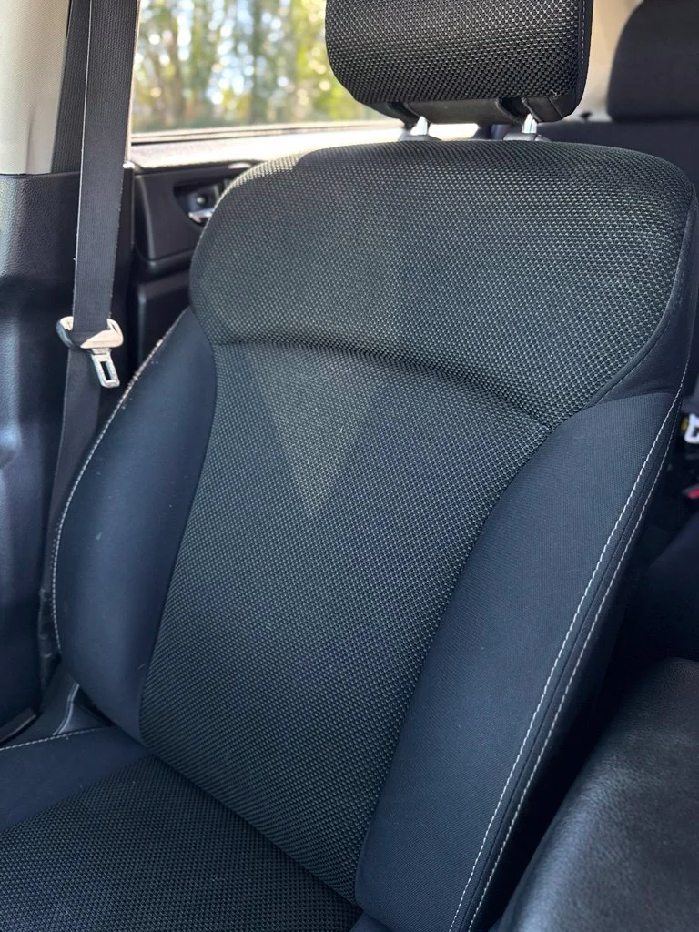 Used 2015 Dark Gray Metallic Subaru 2.0i Premium image 29
