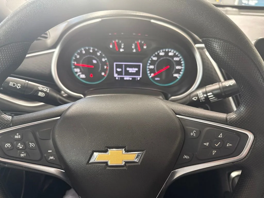 Used 2024 White Chevrolet LT image 20