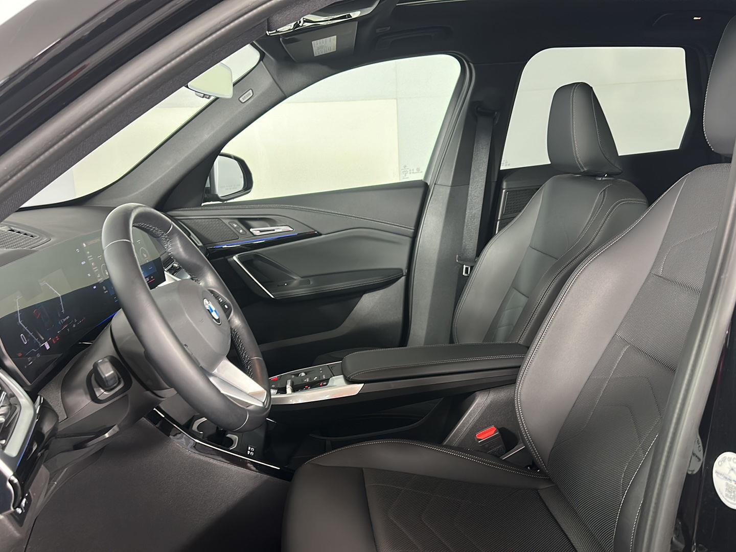 Used 2023 Jet Black BMW xDrive28i image 6