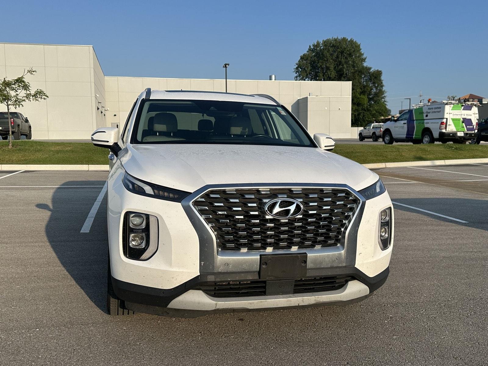 Used 2020 Hyper White Hyundai SEL image 5