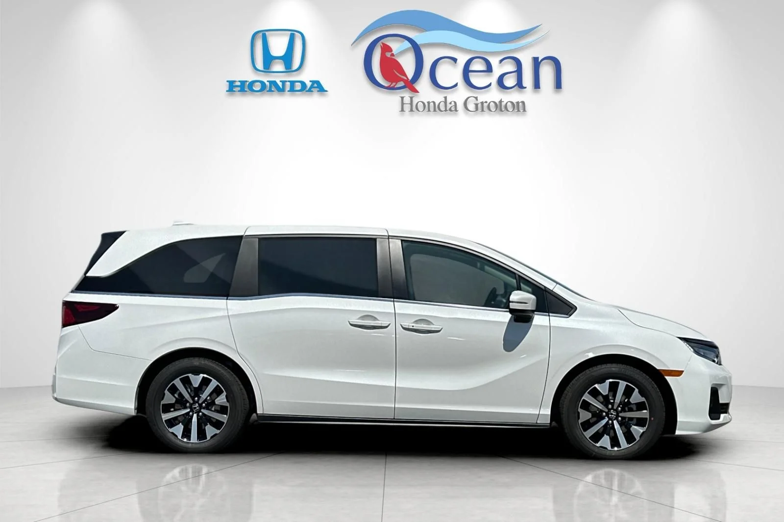 New 2026 Solar Silver Metallic Honda EX-L image 6
