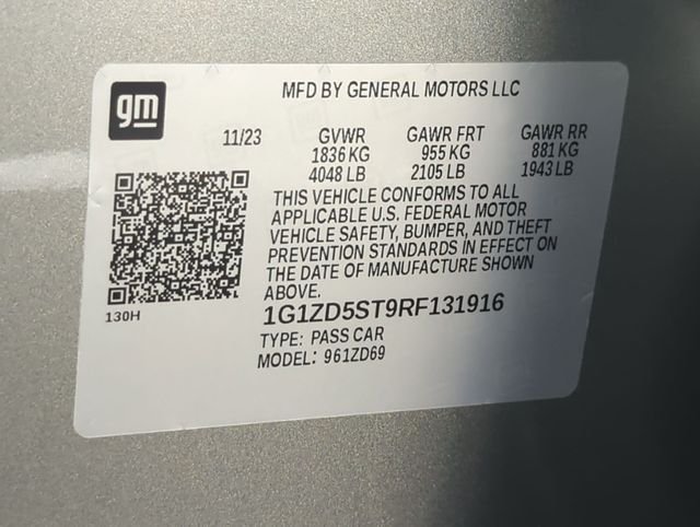 Used 2024 Sterling Gray Metallic Chevrolet LT image 31
