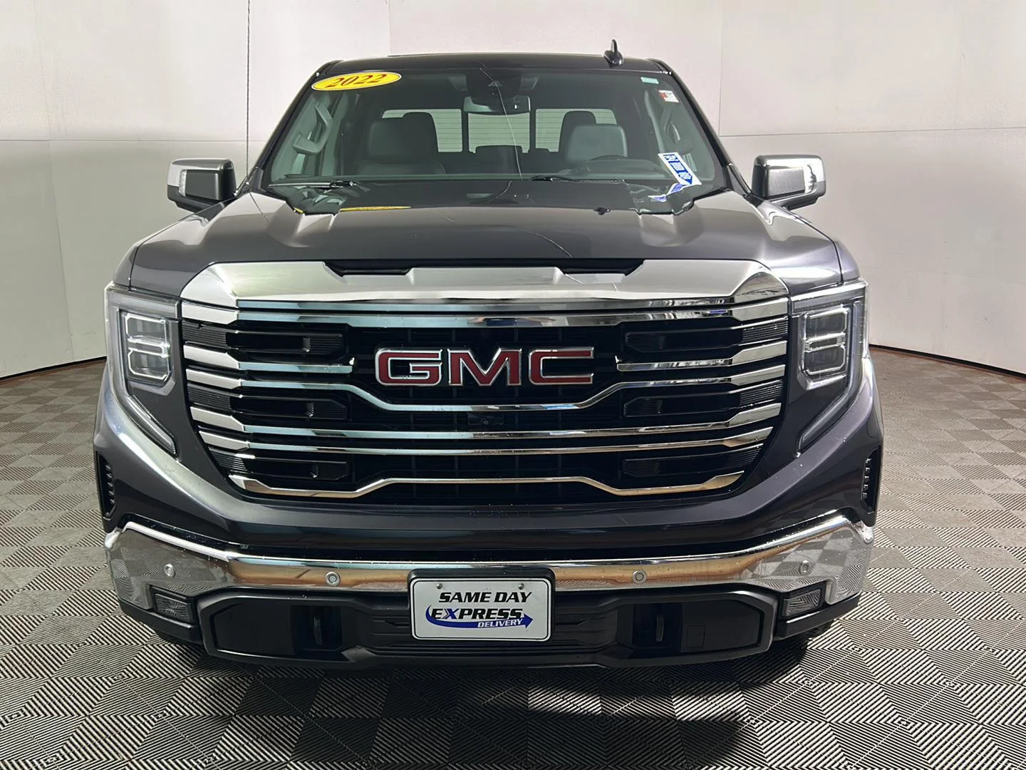 Used 2022 Titanium Rush Metallic GMC SLT image 12