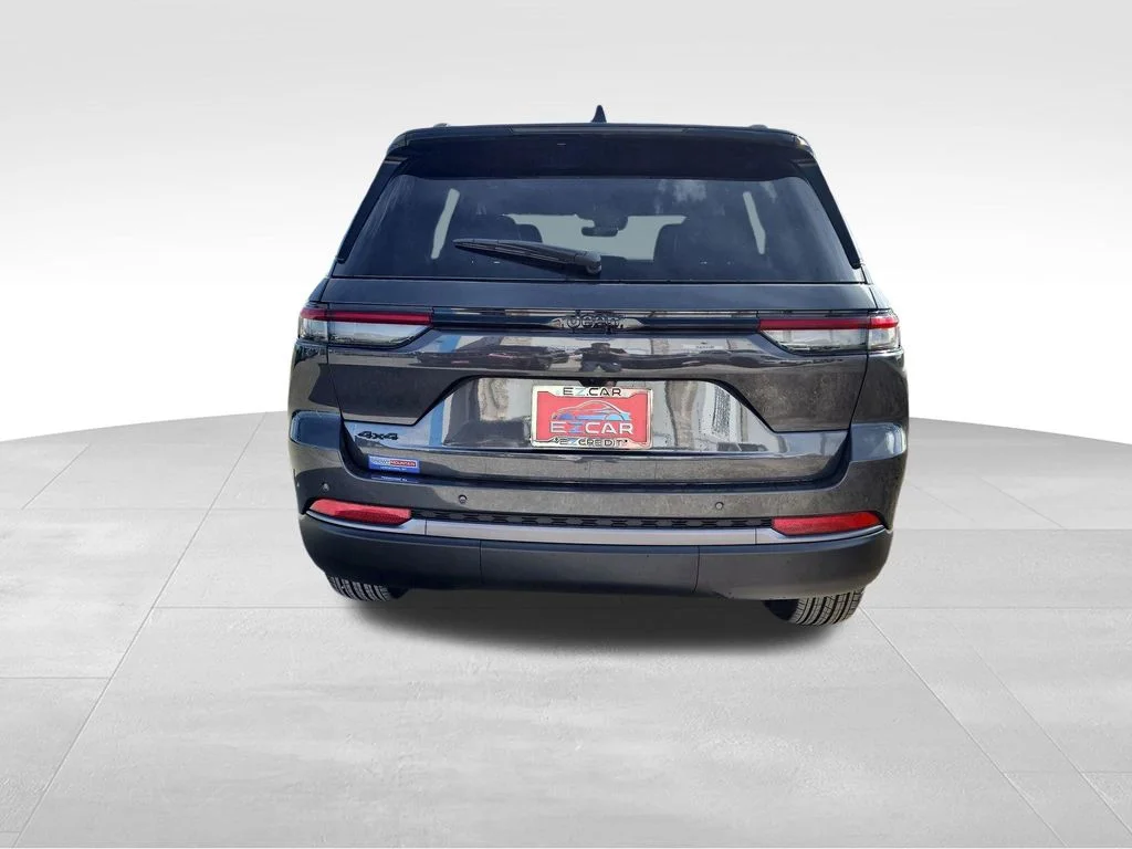 New 2026 Gray Jeep Altitude image 6