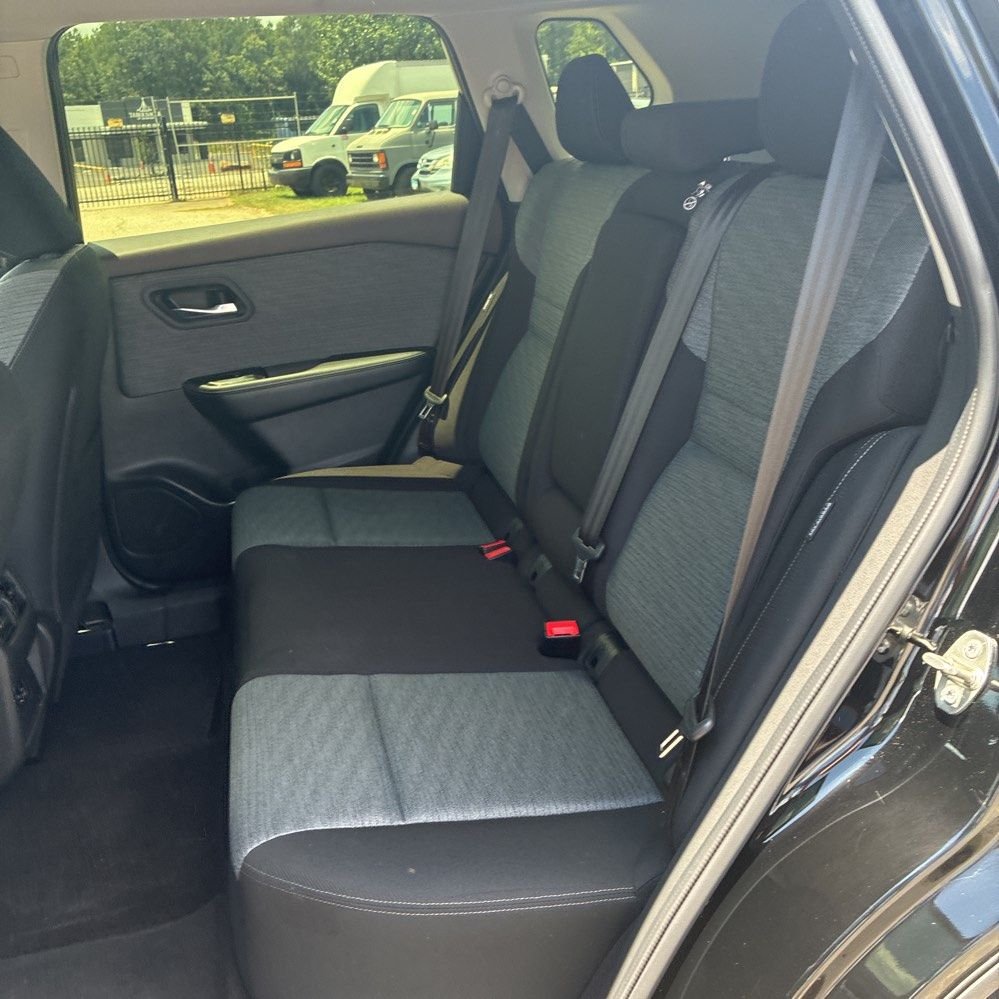 2023 Nissan Rogue SV - Photo 5