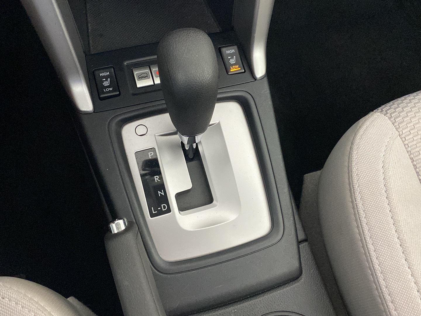 Used 2018 Quartz Blue Pearl Subaru Premium image 19