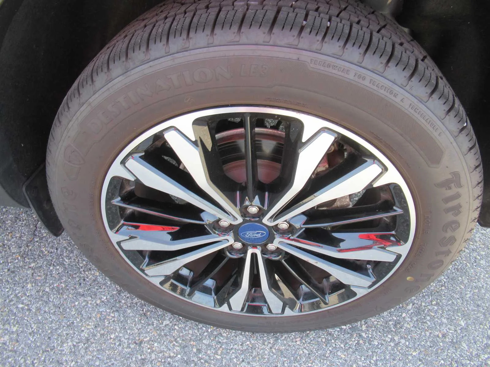 Certified Used 2022 Carbonized Gray Ford SE image 9