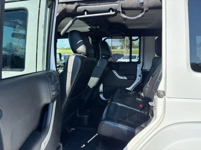 Used 2012 White Jeep Rubicon image 10