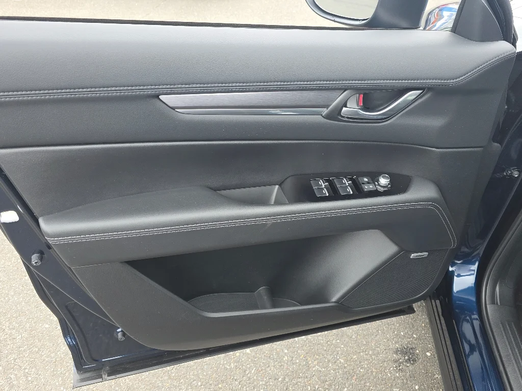 Used 2025 Deep Crystal Blue Mica Mazda 2.5 S Premium Plus Package image 32