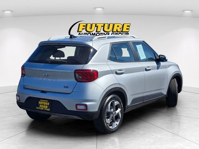 Certified Used 2022 Silver Hyundai SEL image 4