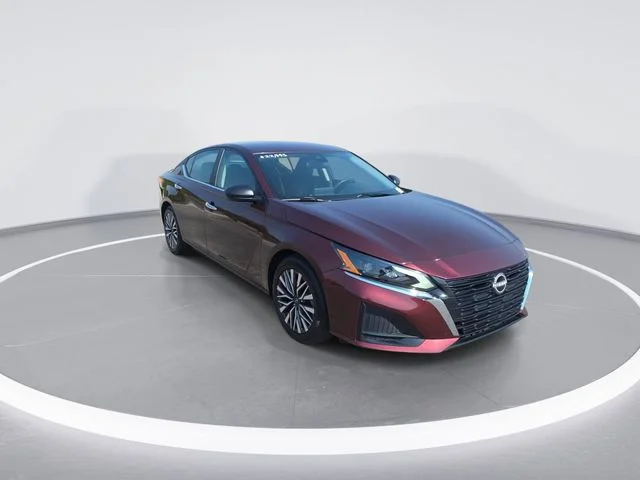 Used 2025 Red Nissan 2.5 SV image 2
