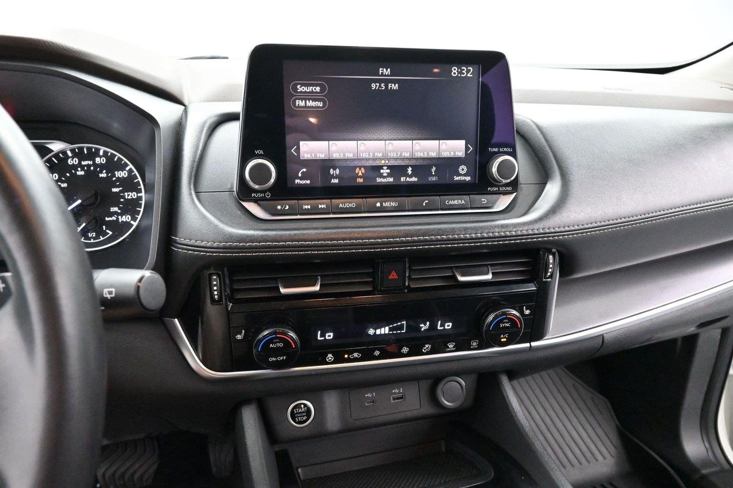 Used 2021 Pearl White Tricoat Nissan SV image 21
