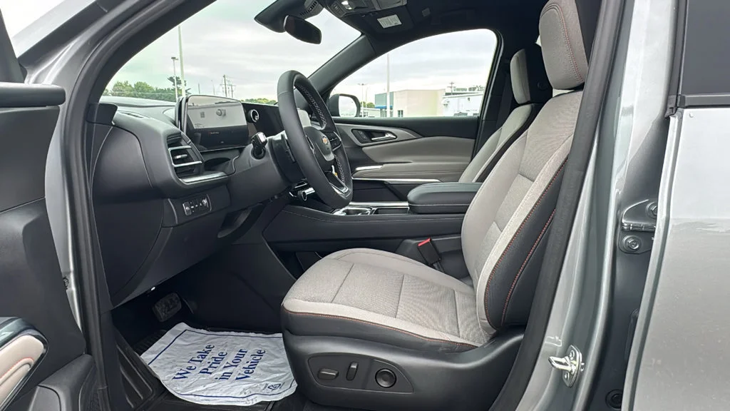 New 2026 Sterling Gray Metallic Chevrolet LT image 6
