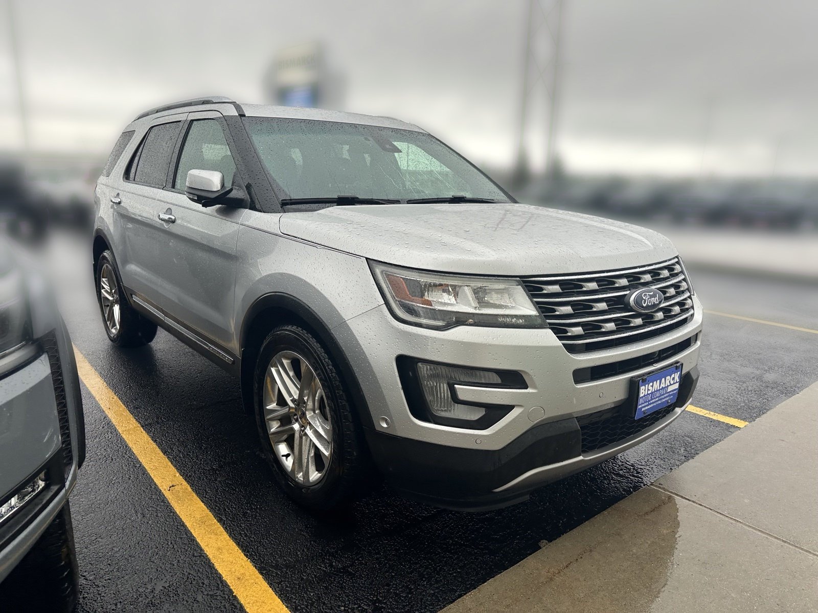 Used 2016 Silver Ford Limited image 2