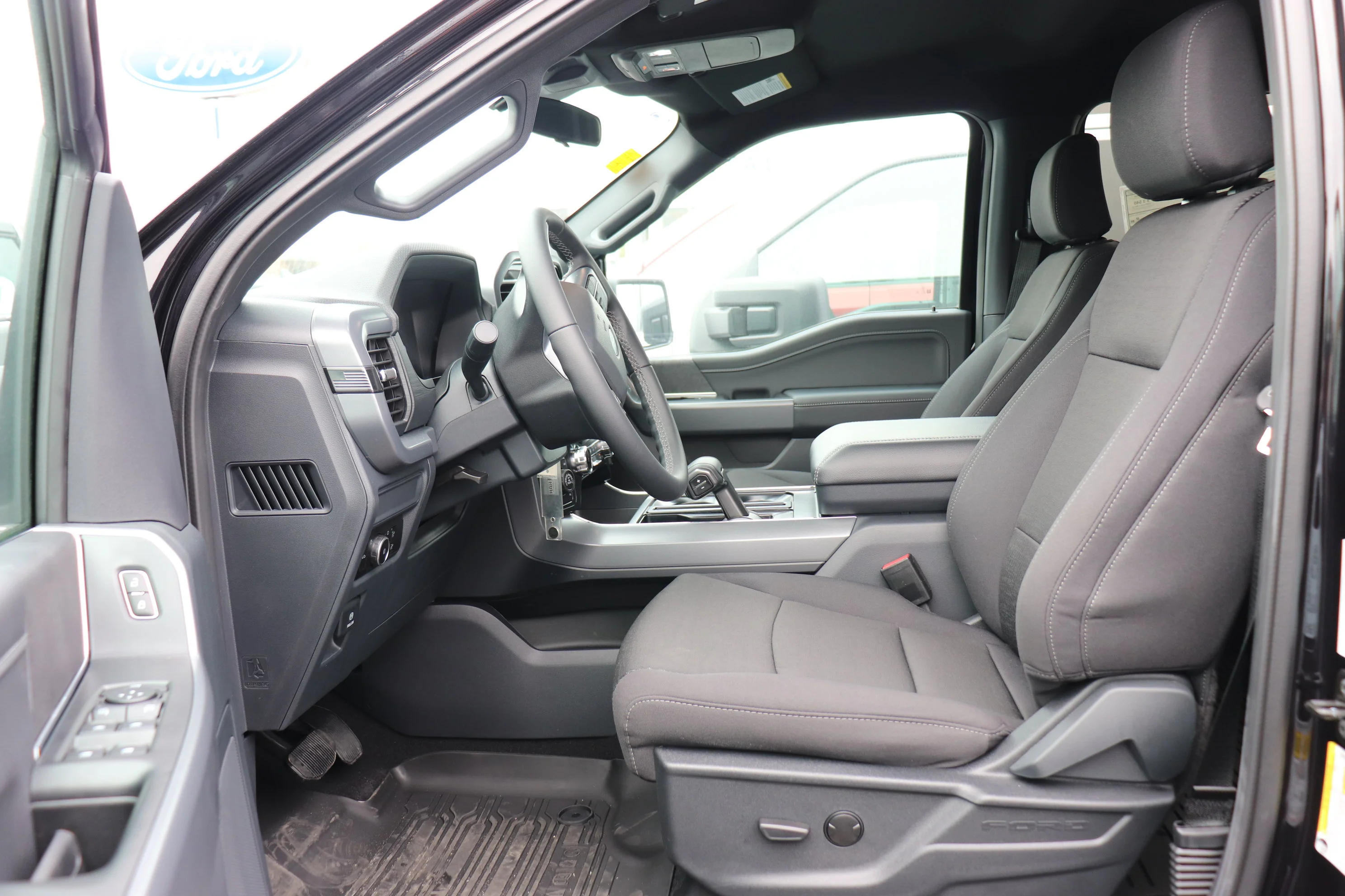 New 2026 AGATE BLACK METALLIC Ford XLT image 10