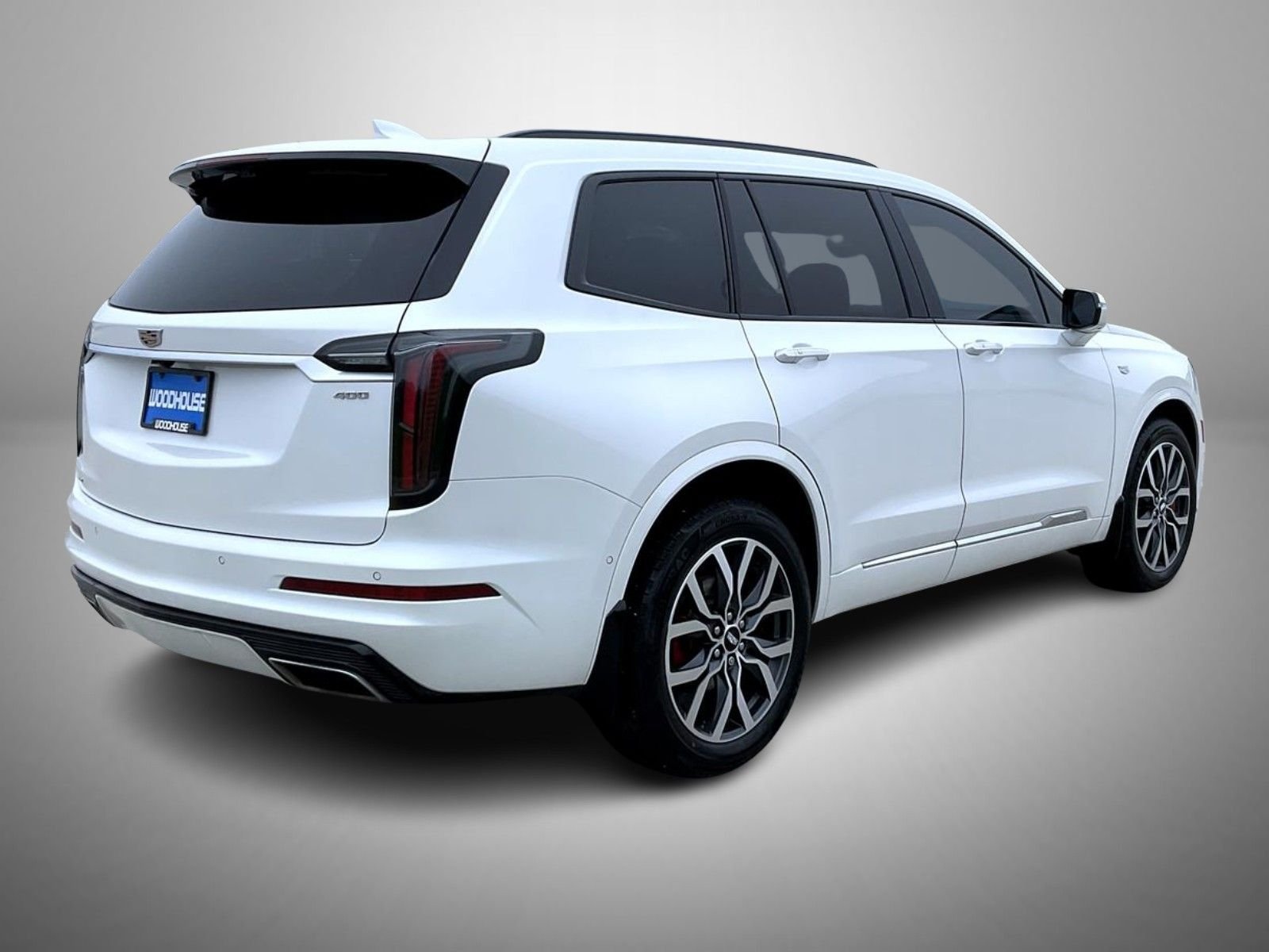 Used 2022 White Cadillac Sport image 5