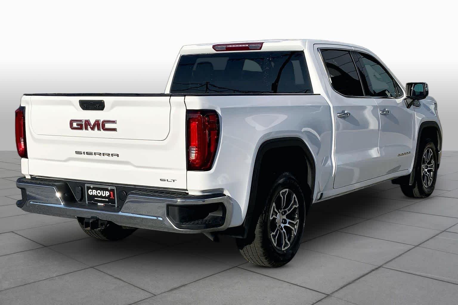 Used 2025 Summit White GMC SLT image 13