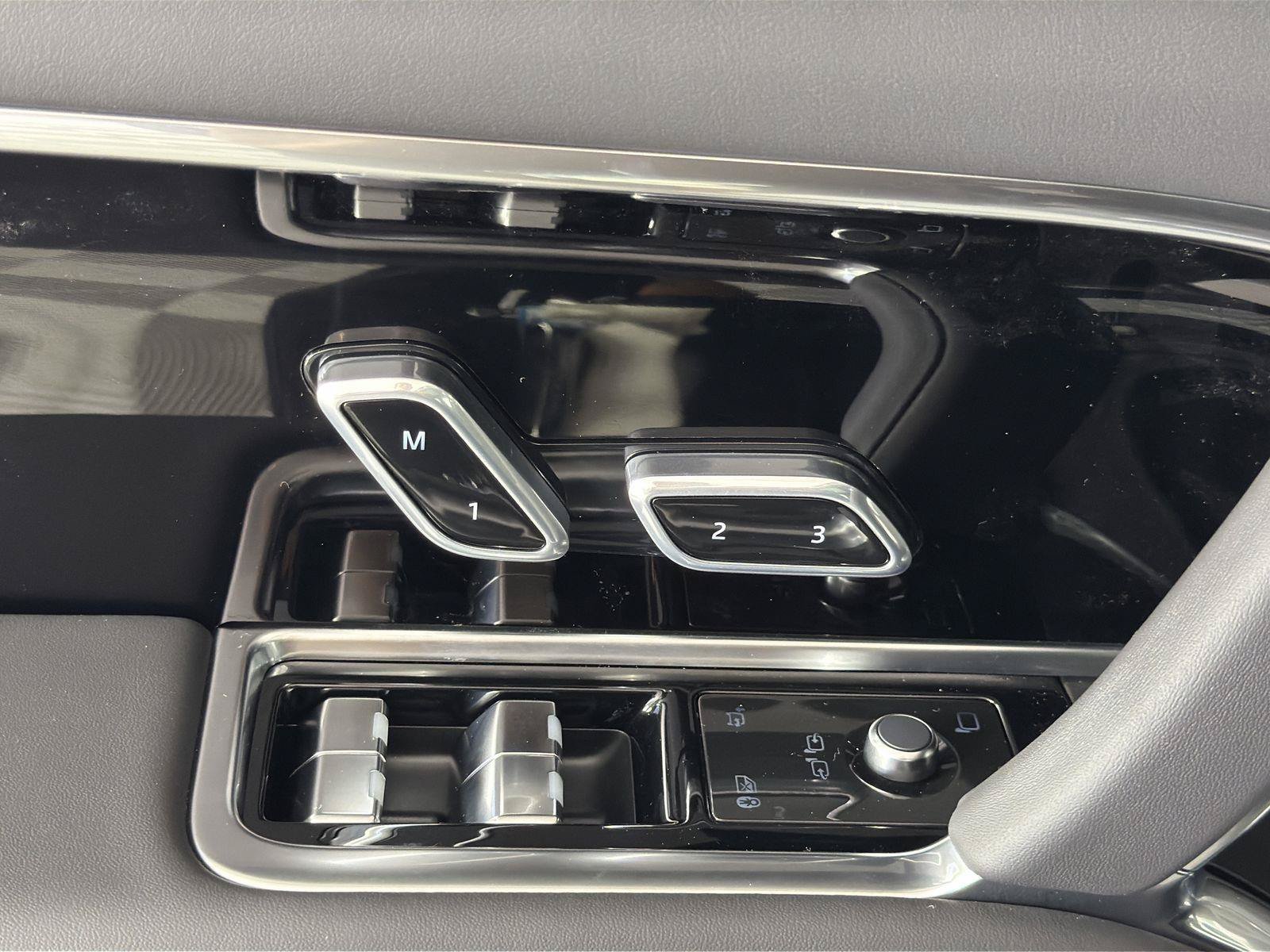 2026 Land Rover Range Rover SE - Photo 24