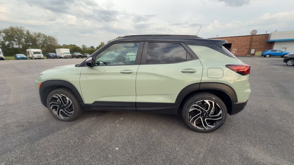 Used 2024 Cacti Green Chevrolet RS image 5