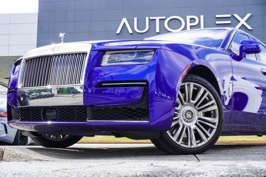 Used 2024 Blue Rolls-Royce Base image 2