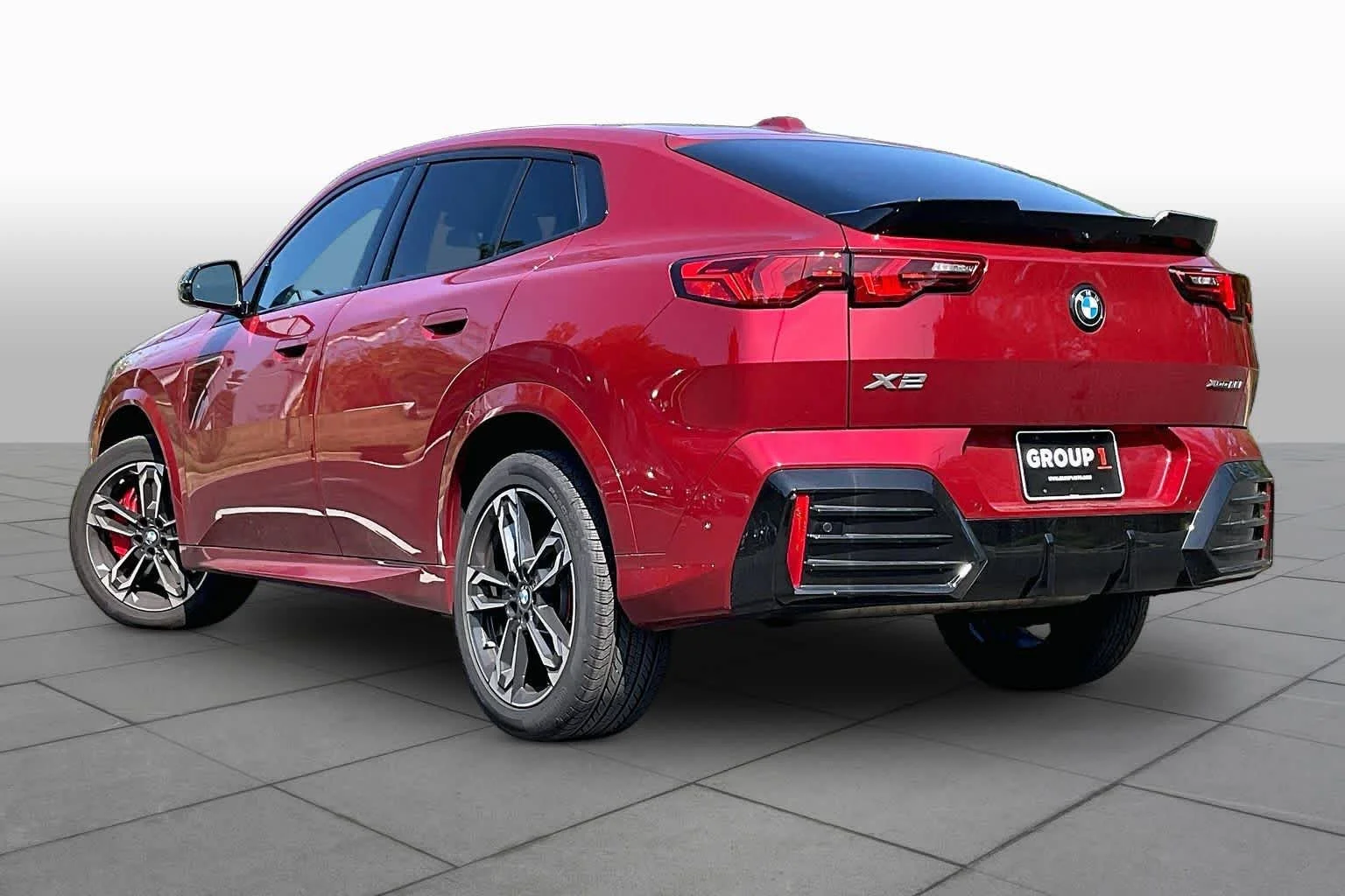 Used 2026 Vegas Red Metallic BMW xDrive28i image 11