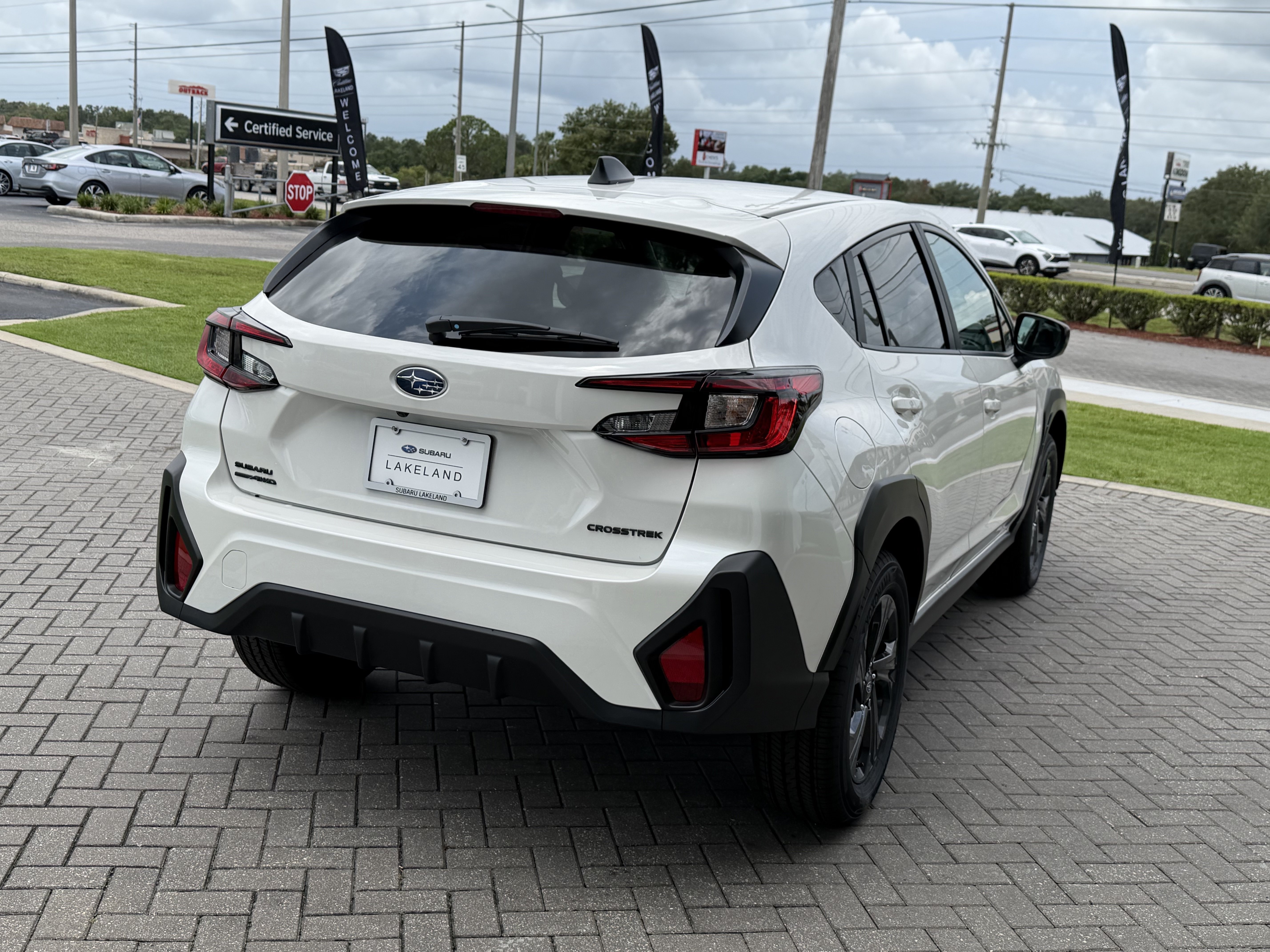 New 2026 CRYSTAL WHITE PEARL Subaru Base image 6