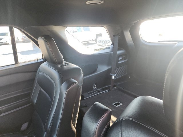 Used 2020 Black Ford XLT image 11