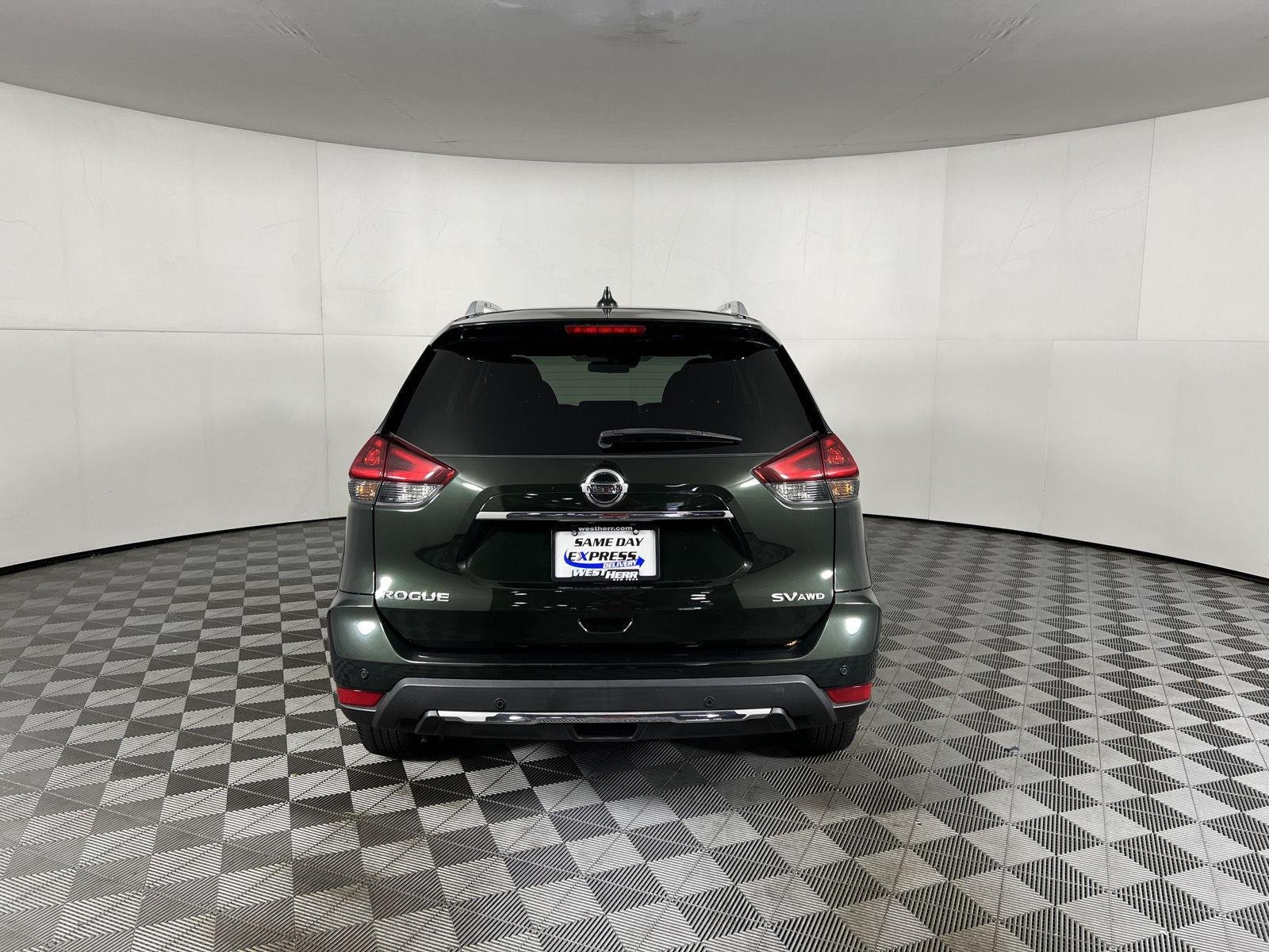 Used 2020 Midnight Pine Metallic Nissan SV image 44