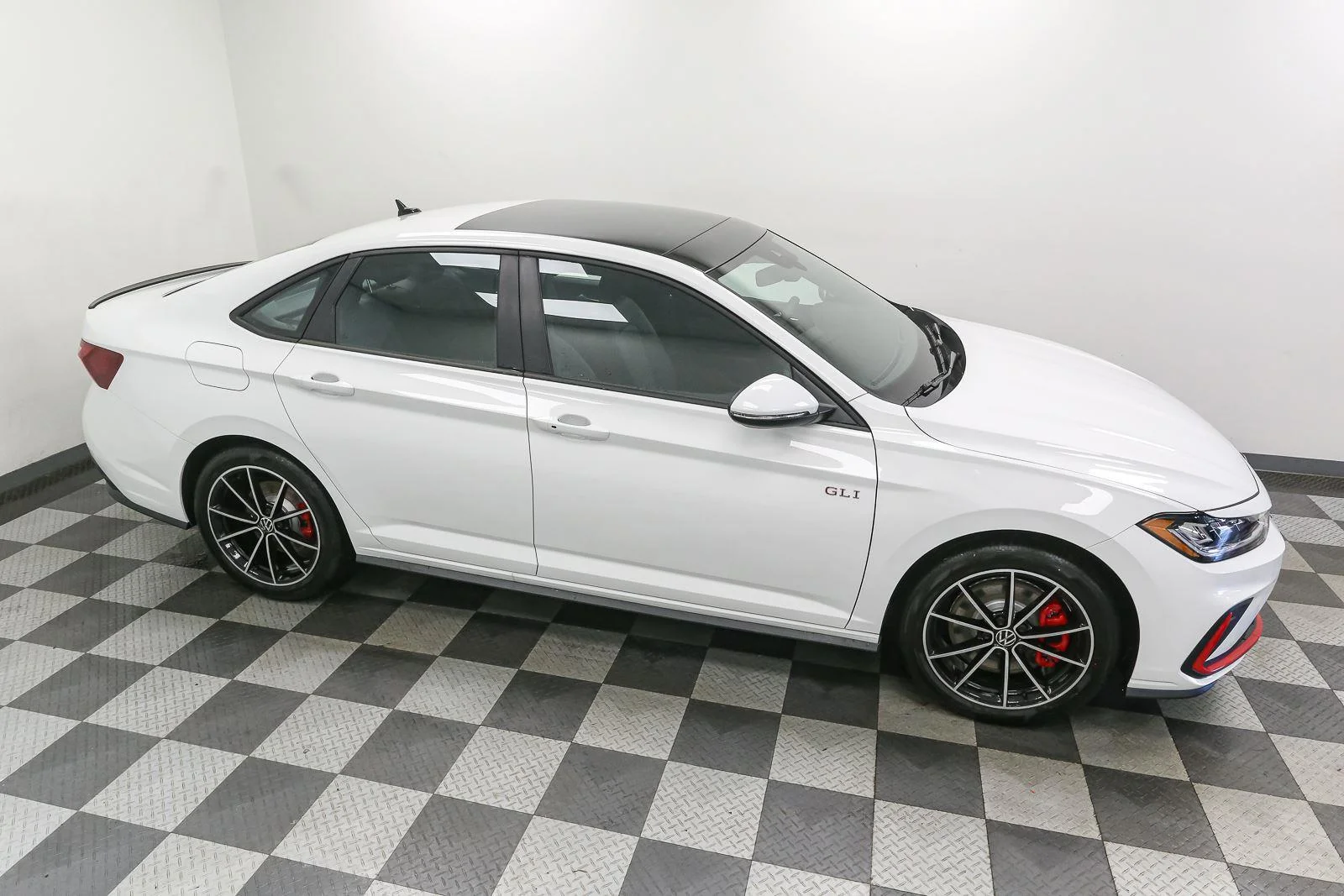 New 2026 Pure White Volkswagen Autobahn image 5
