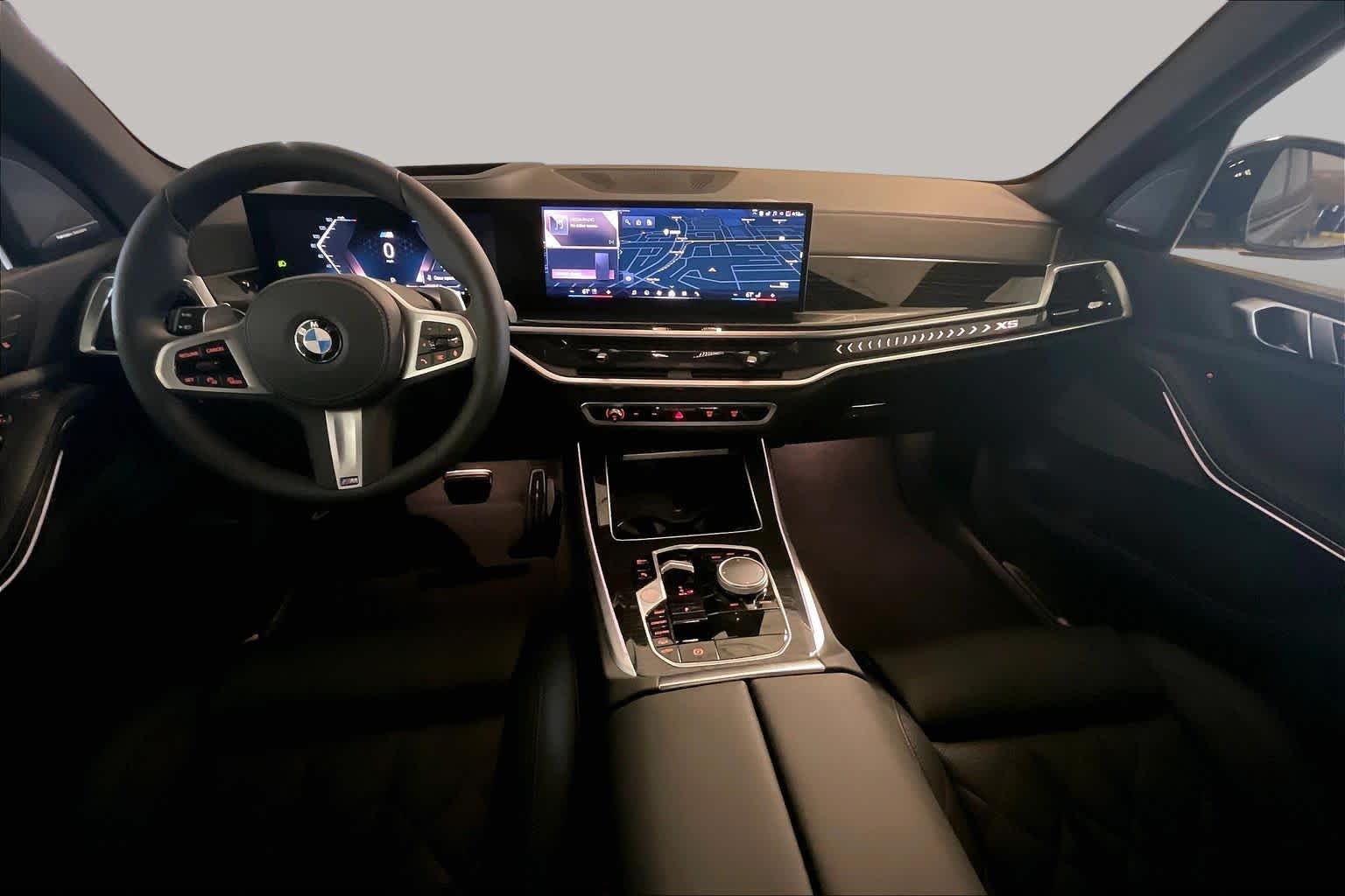 New 2026 Dravit Grey Metallic BMW xDrive40i image 5