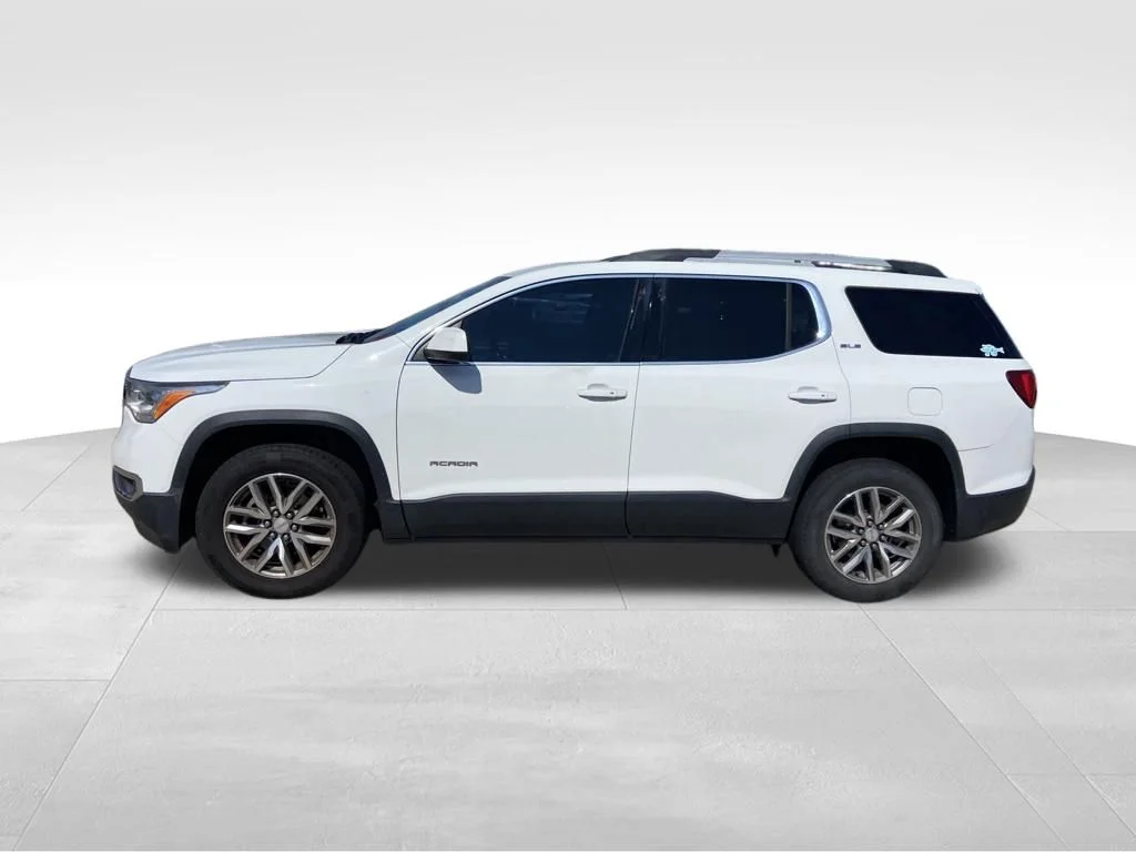 Used 2017 White GMC SLE-2 image 25