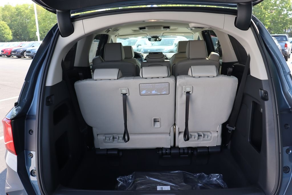 Used 2026 Gray Honda Touring image 12