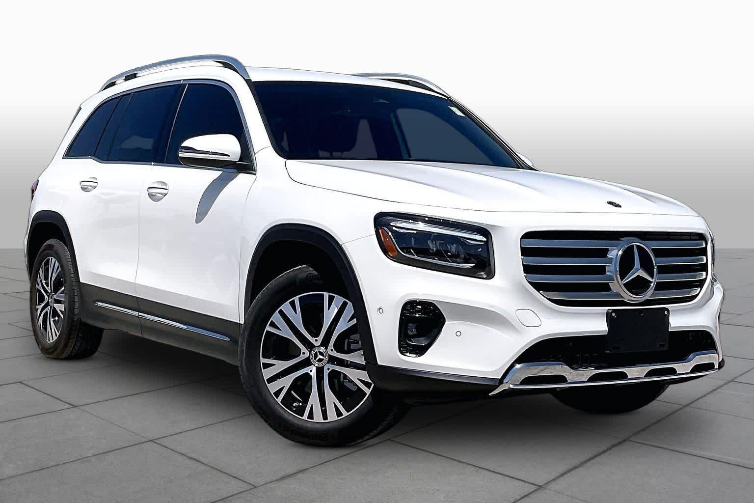 Used 2024 Polar White Mercedes-Benz GLB 250 image 3