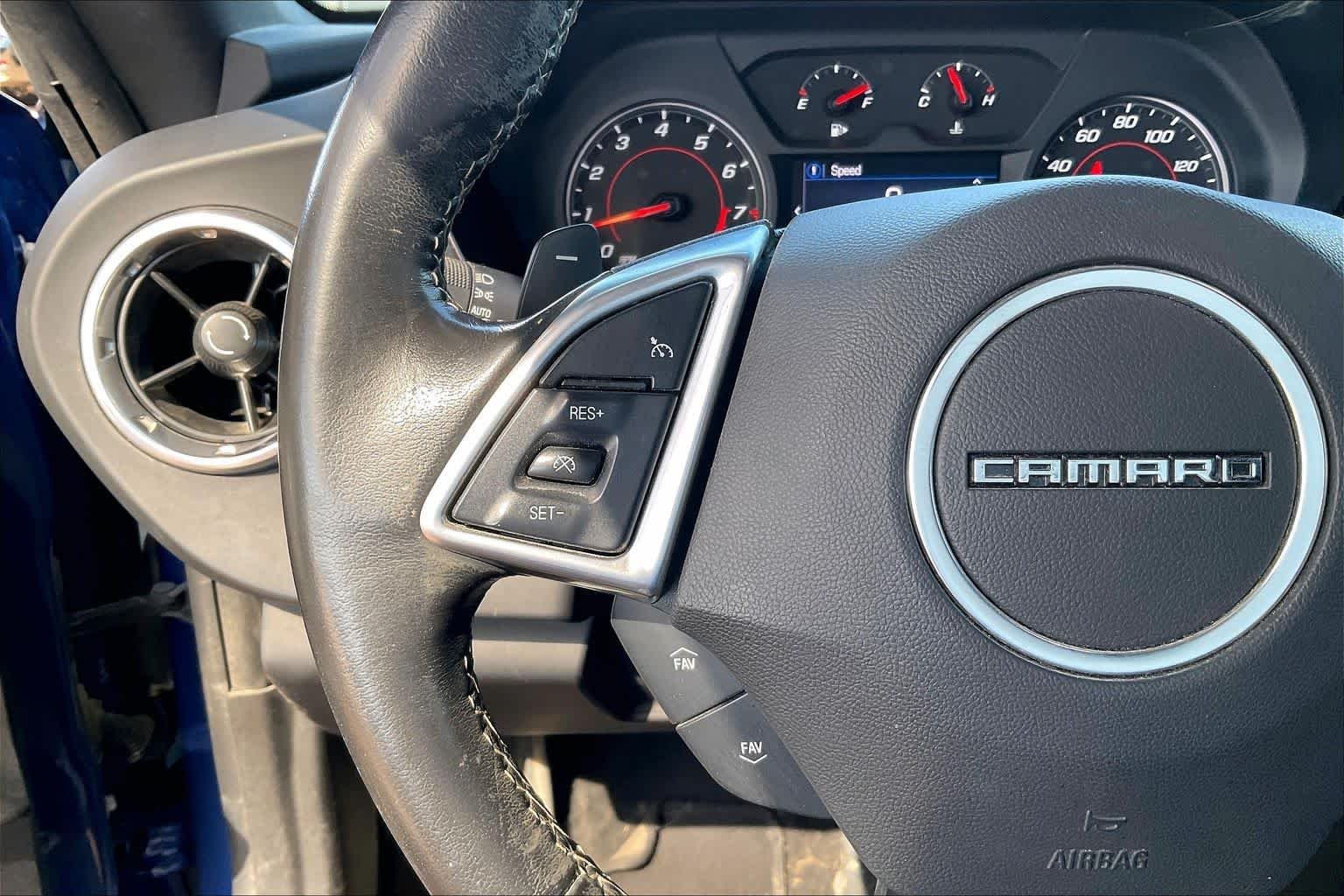Used 2020 RIVERSIDE BLUE METALLIC Chevrolet 1LT image 22