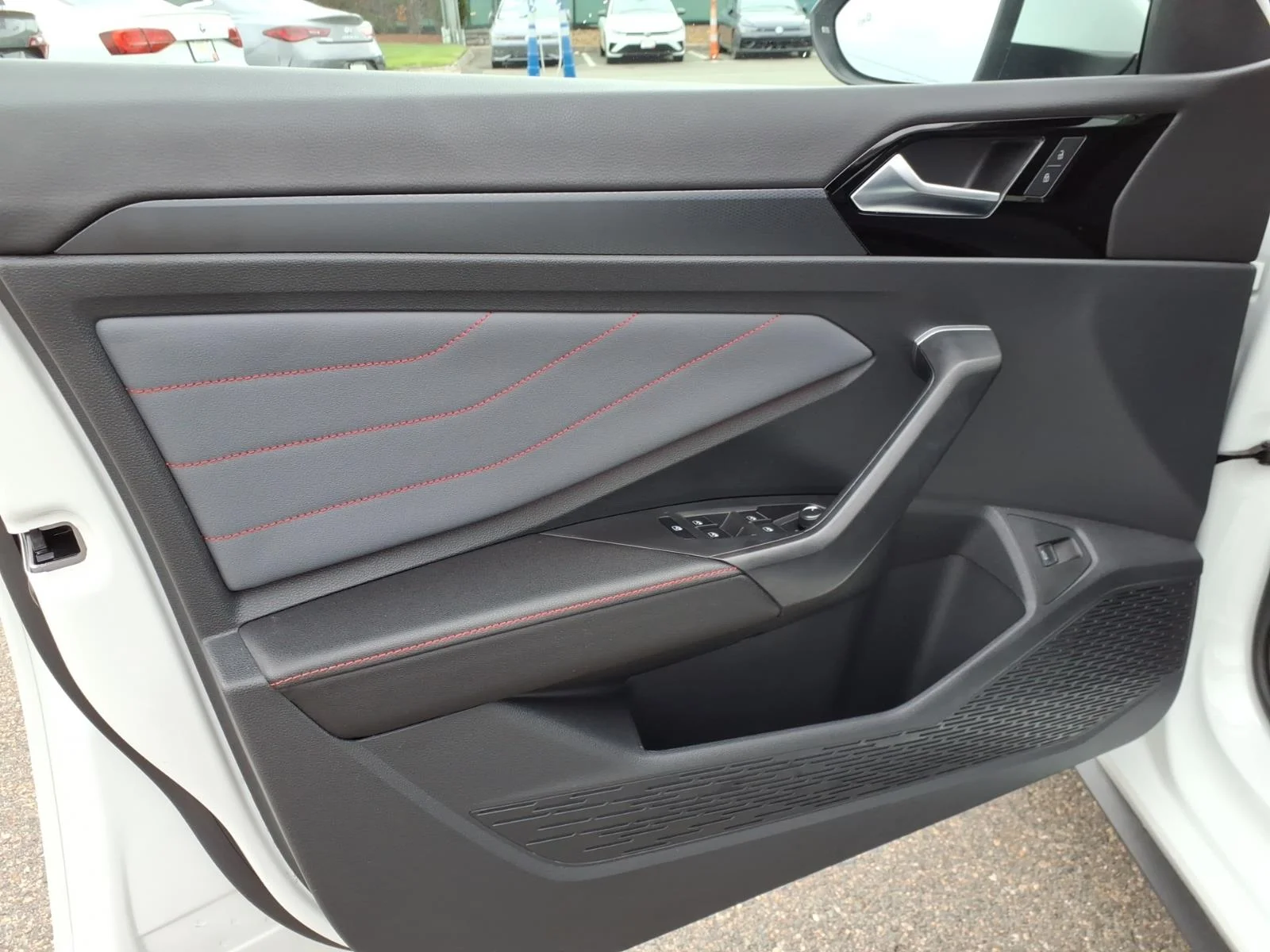 Certified Used 2025 Pure White Volkswagen Autobahn image 10