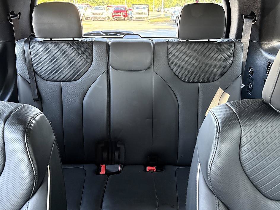 Used 2025 Abyss Black Pearl Hyundai SEL image 11