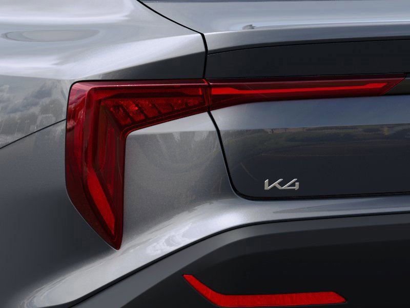 2025 Kia K4 LXS - Photo 11