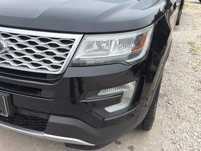 Used 2017 Black Ford Platinum image 9