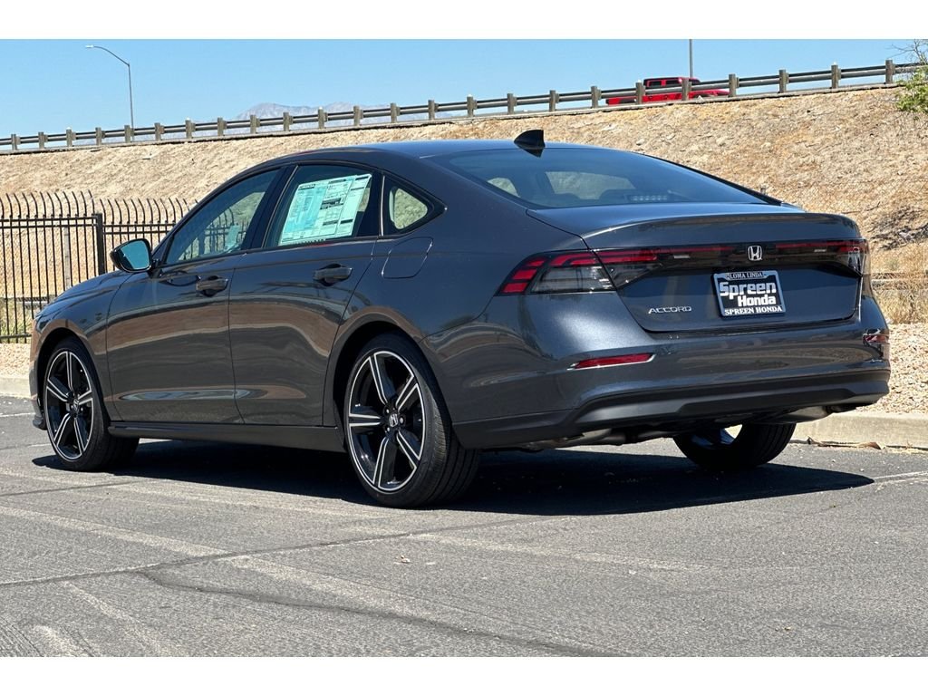 New 2026 Meteorite Gray Metallic Honda SE image 7