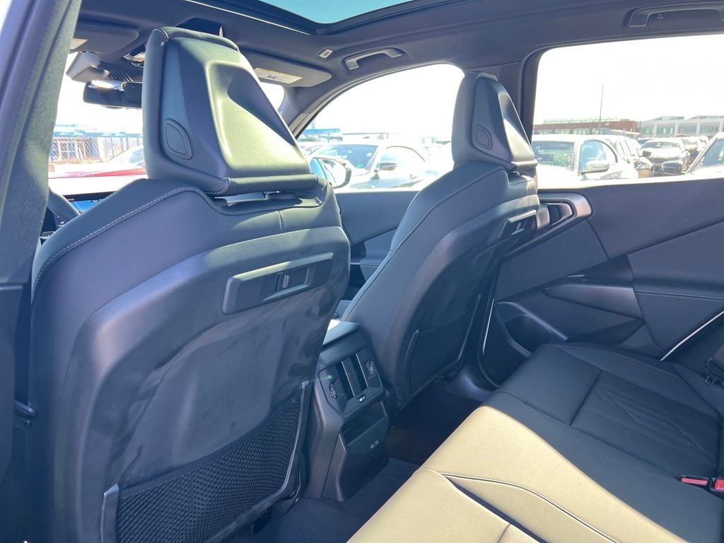 Used 2026 White BMW 30 xDrive image 27