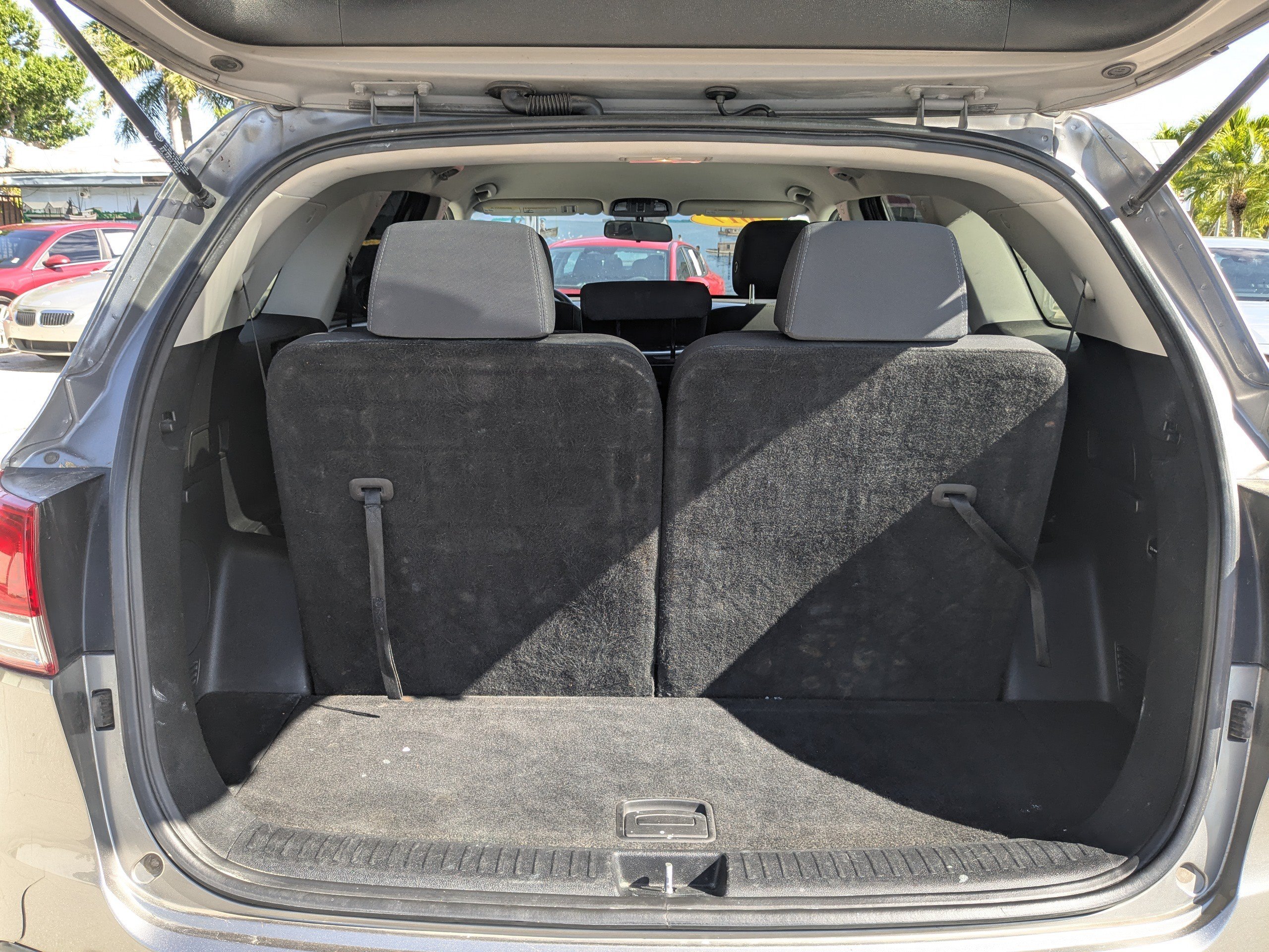 Used 2017 Titanium Silver Kia LX V6 image 13