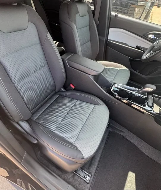 New 2026 Mosaic Black Metallic Chevrolet LT image 21